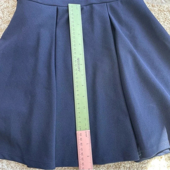 Windsor Navy Homecoming Dress with mesh waist detail and pockets • NWT • Size 1 - Picture 6 of 7